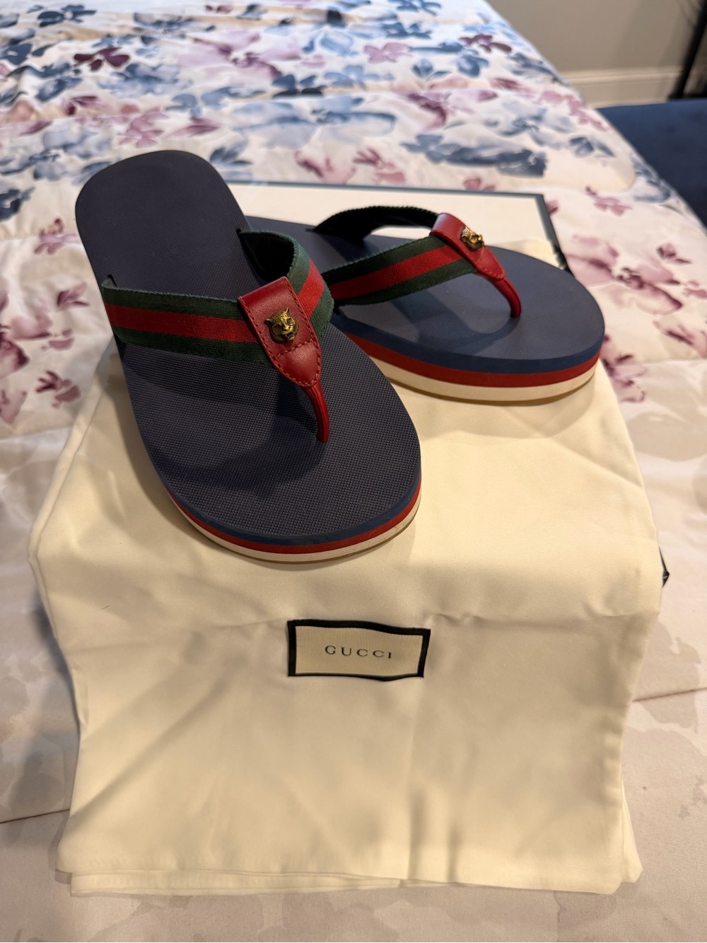 Auth W Gucci Tiger Navy Flip Flops with Red & Green Web Stripe w/DB and Box - Picture 2 of 5